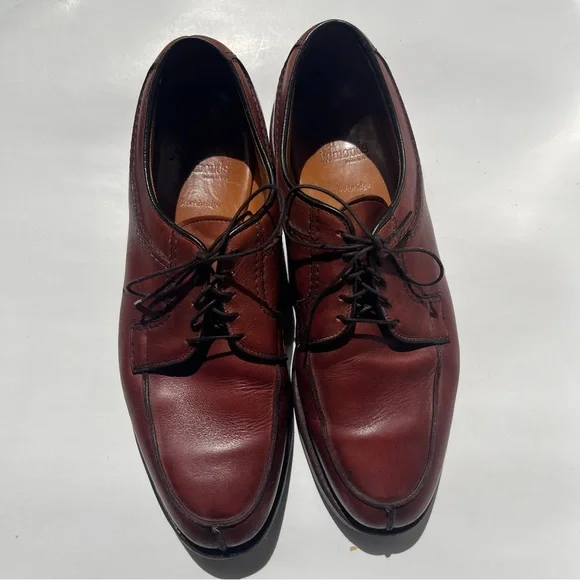 Allen Edmonds Stockbridge 3754 Split Toe Blucher Dress Shoes  display picture 2